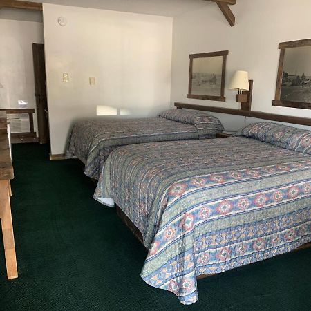 Bunkhouse Motel Guernsey Kültér fotó